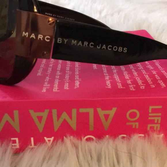 Marc by Marc Jacobs Sunglasses - Picture 4 of 5